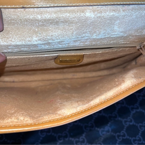 Vintage Gucci Clutch - Picture 7 of 7